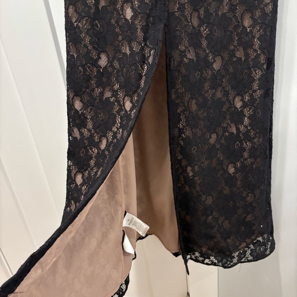 BCBG Serafina Gown - Picture 7 of 11